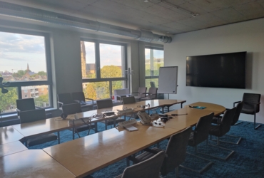 Schulunggsraum Duisburg Never Code Alone 3